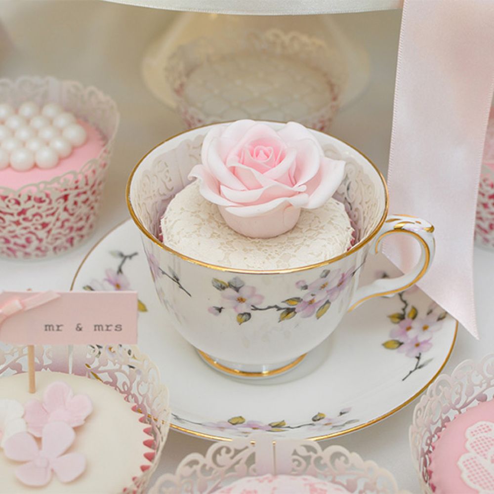 wedding cupcakes by finesse cakes bespoke essex cake maker